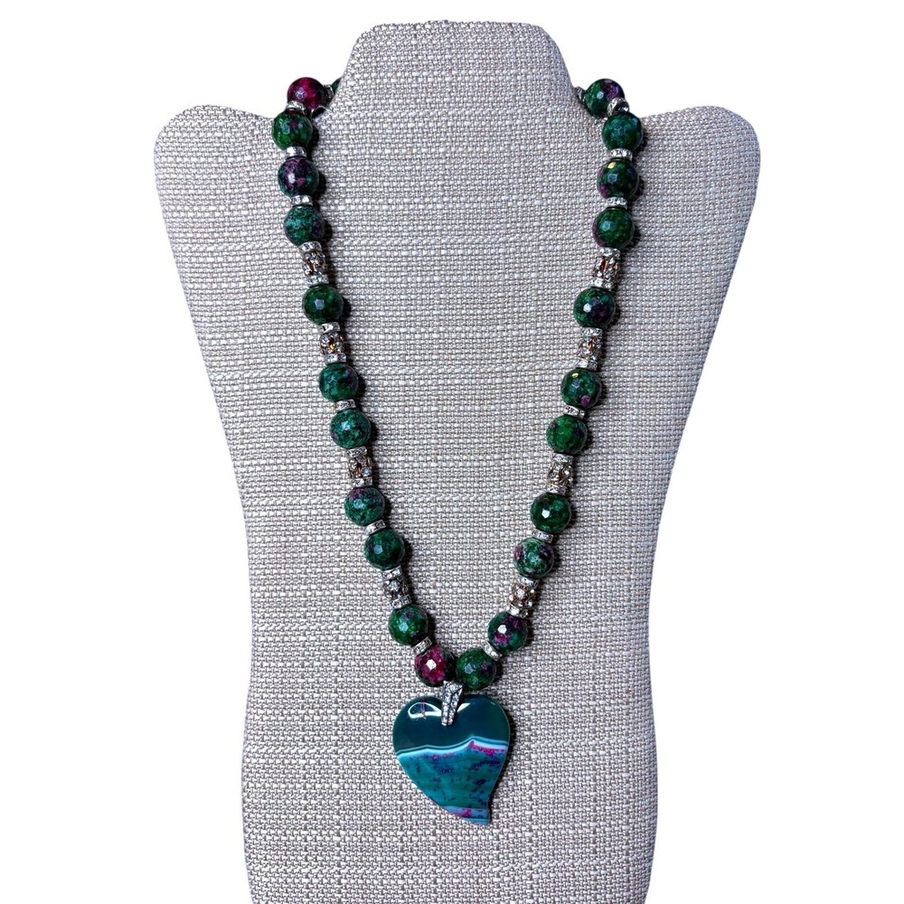 Ruby Zoisite Agate Heart Pendant Necklace Green Boho Statement‎ Earthy Artisan